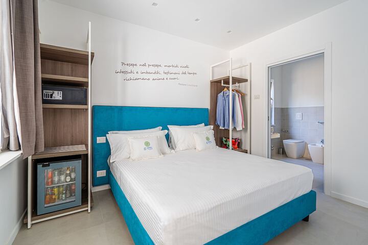 Room 3 of 31