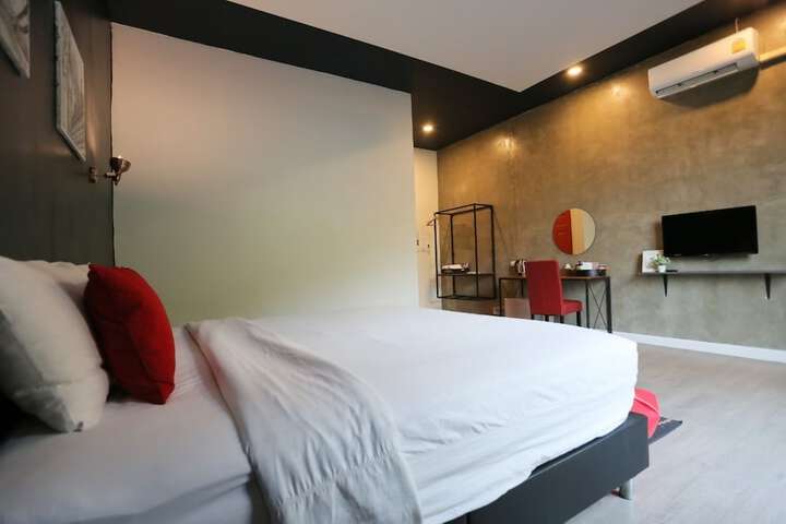 Room 42 of 105