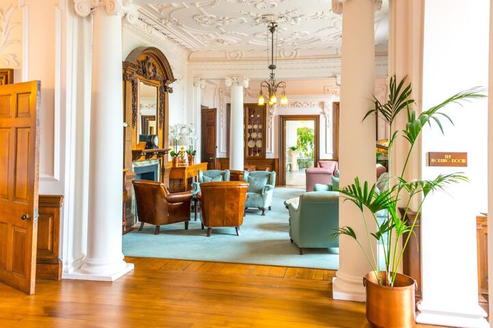 Lobby sitting area