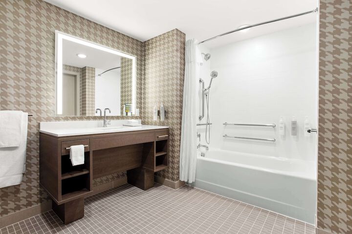 1 King Bed Hearing Accessible Studio Suite (14 of 16)