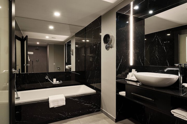 Room 75 of 267