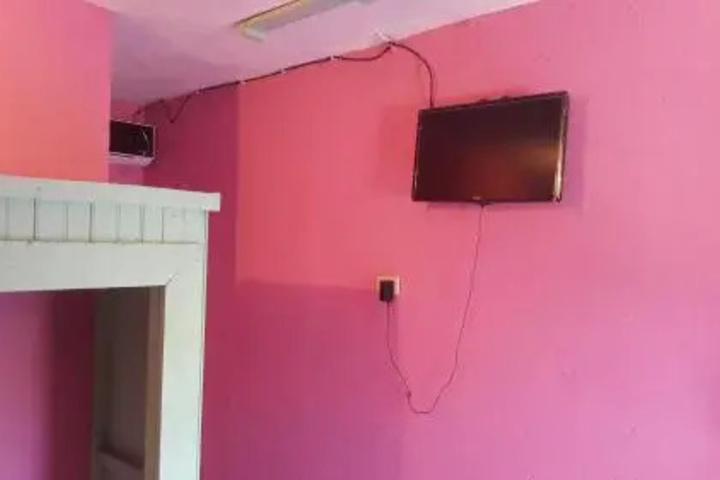Room 15 of 22