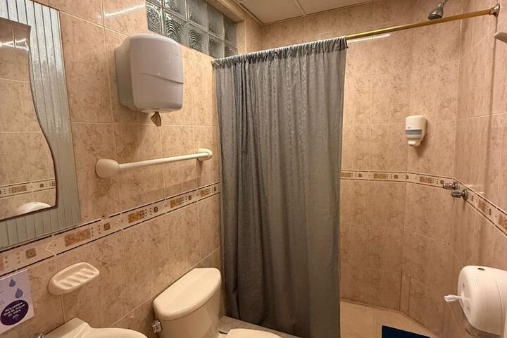 Room 18 of 22