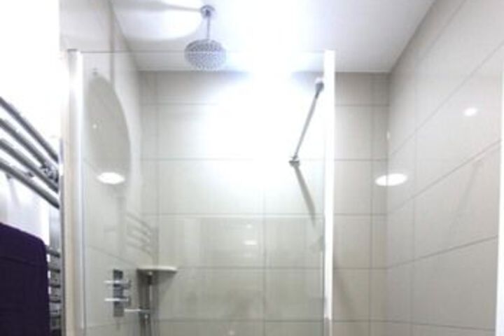 Room 4 of 23