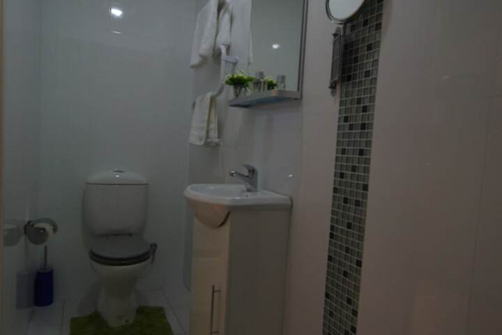 Room 18 of 36