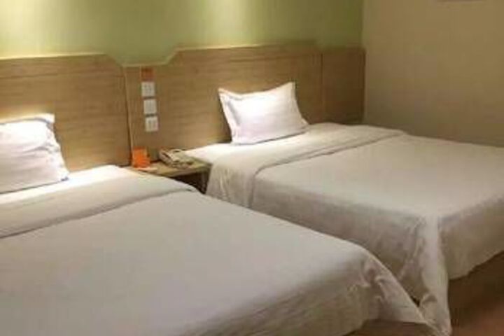 Room 2 of 10