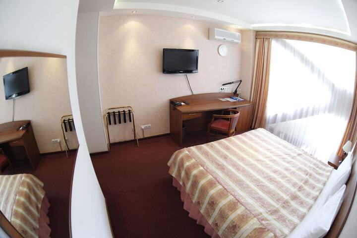 Room 14 of 74