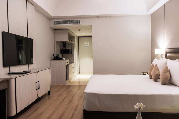 Room 10 of 47