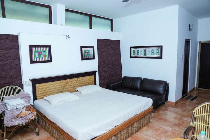 Room 15 of 79