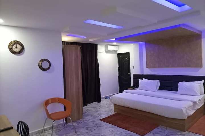 Room 8 of 45