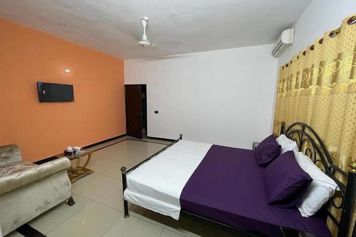 Room 21 of 21