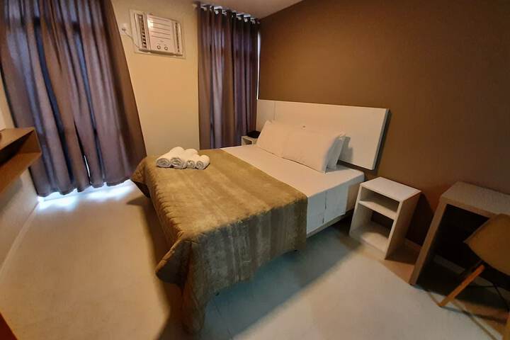 Room 6 of 42
