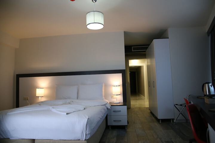 Room 51 of 78