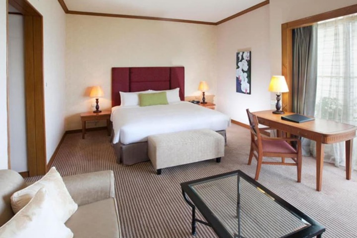 Room 4 of 42