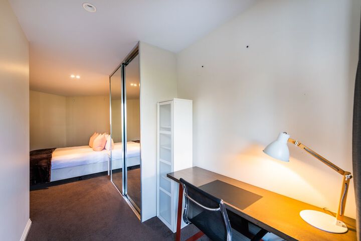 Room 18 of 84