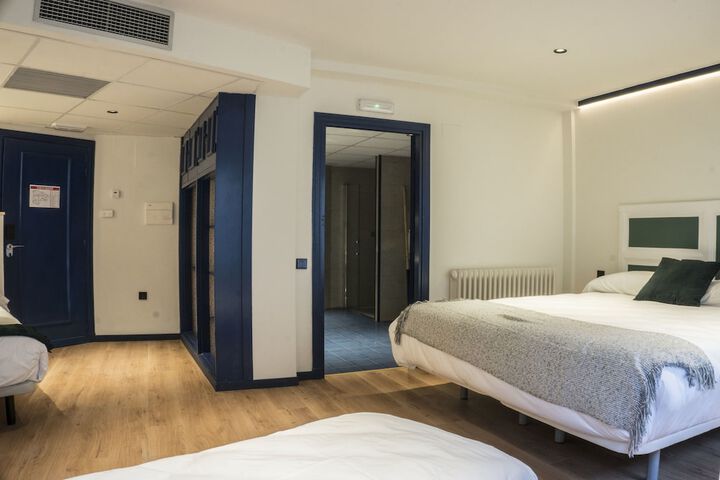 Room 21 of 65