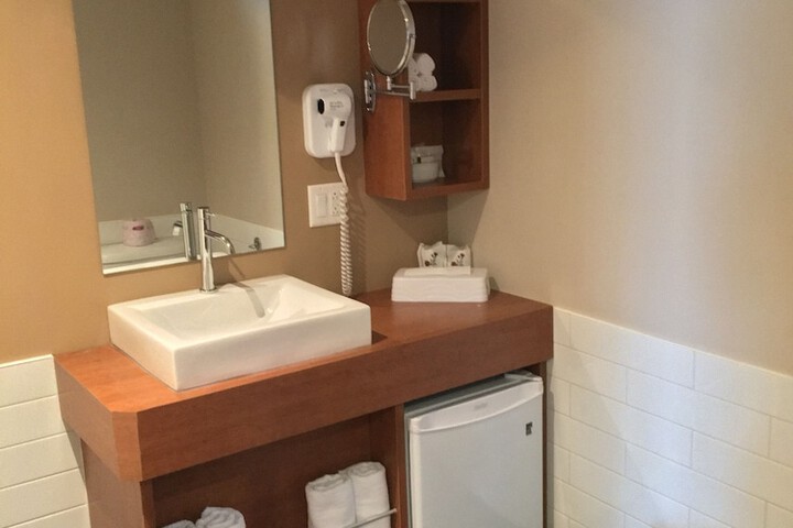 Clean Restrooms