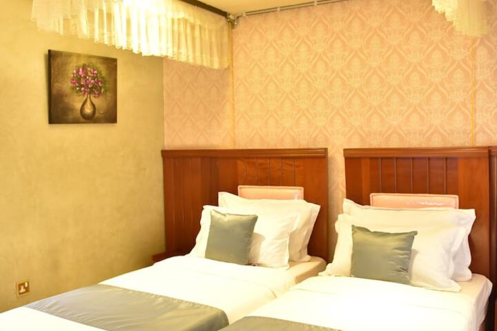 Room 7 of 46
