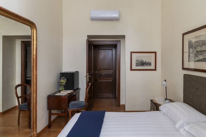 Room 144 of 380