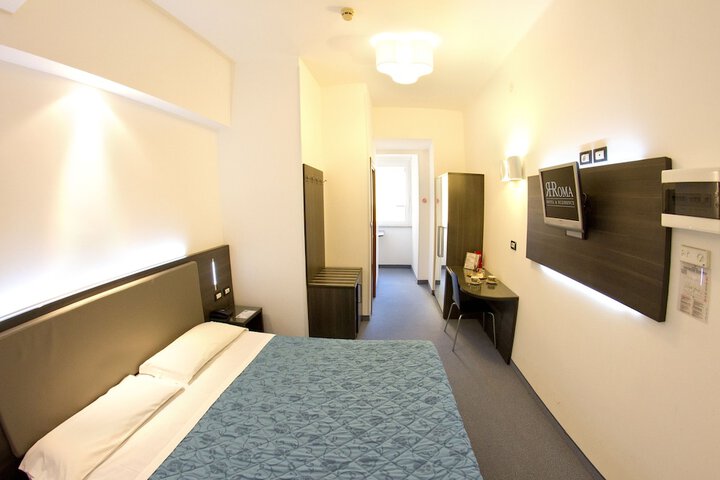 Room 11 of 64