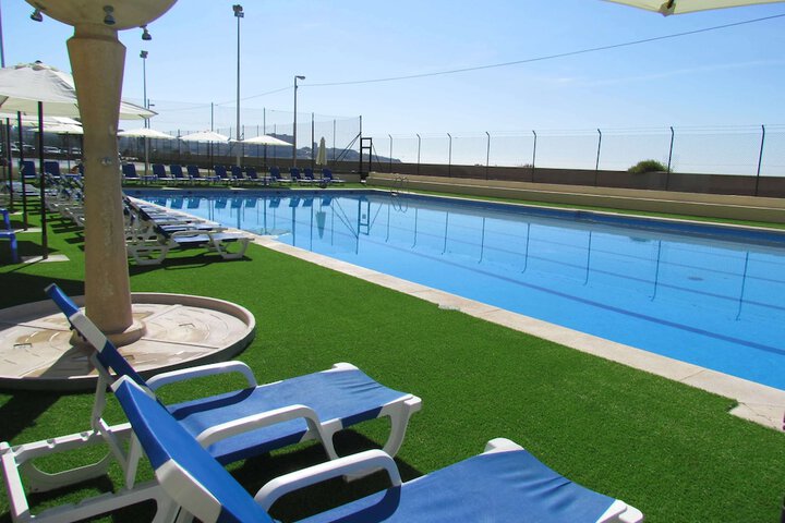 Pool 44 of 95