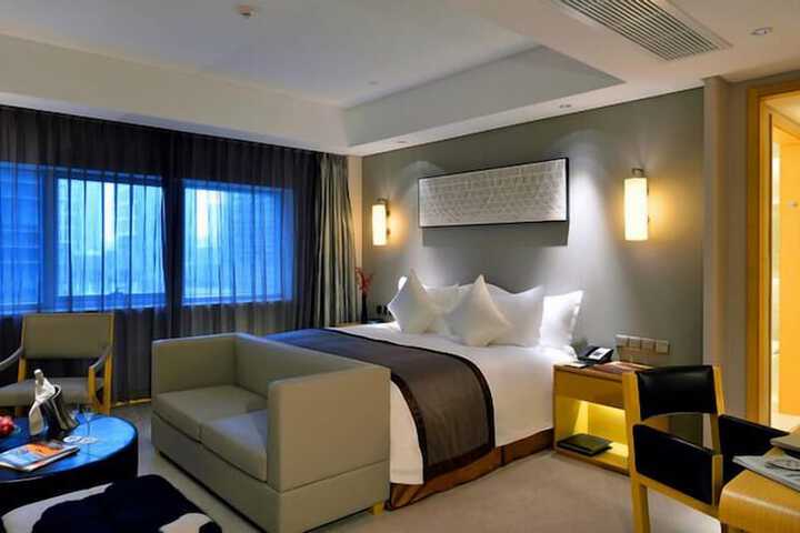 Room 2 of 23