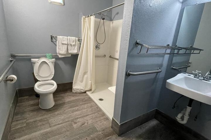 Room 17 of 21