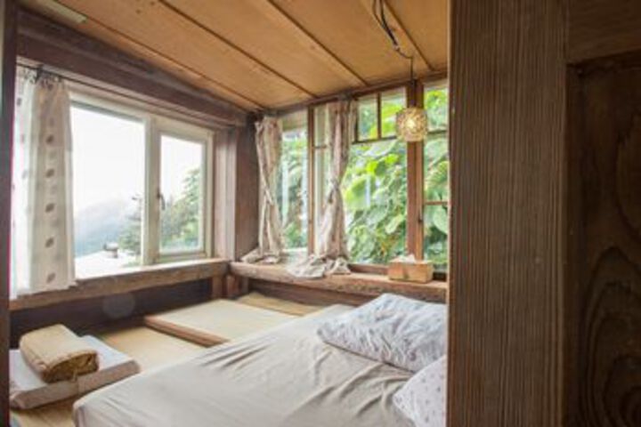 Room 4 of 22