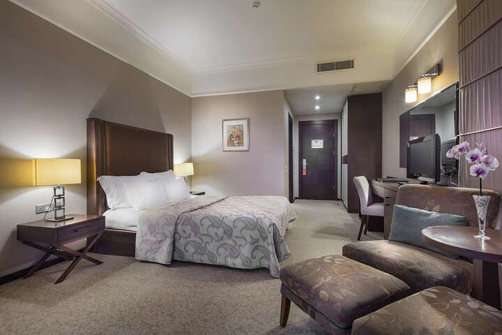 Room 21 of 68