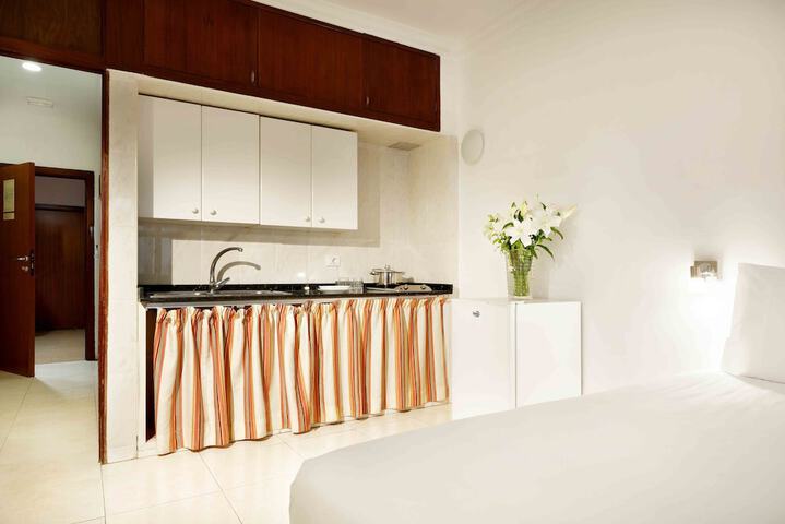 Room 16 of 53