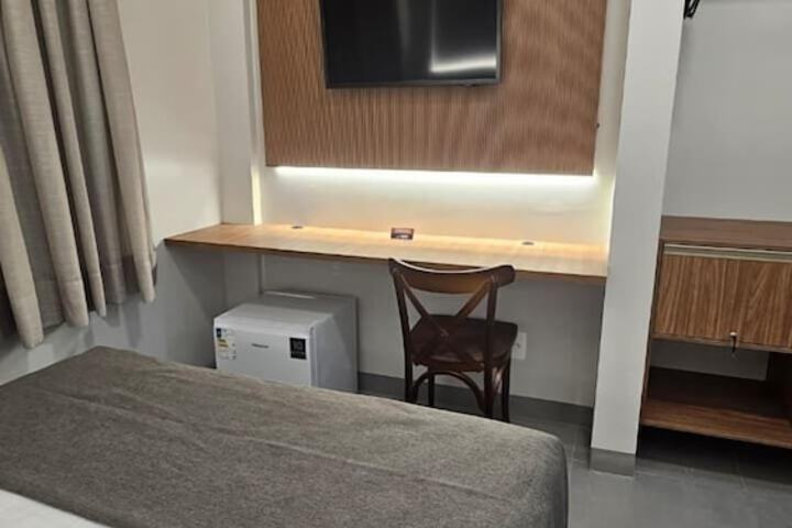 Room 8 of 31