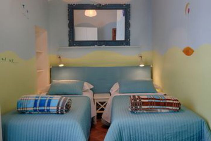 Room 10 of 39