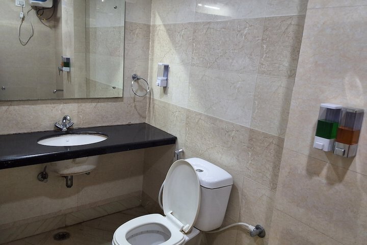 Room 17 of 25