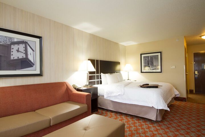 1 King Bed (7 of 13)