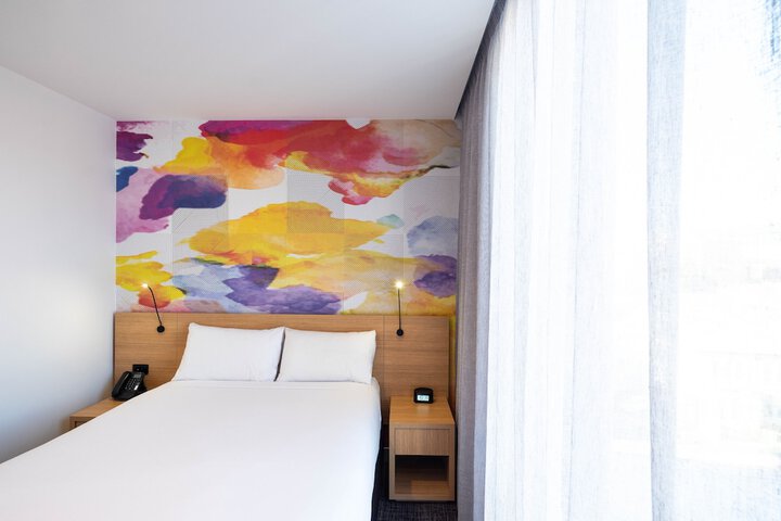 Room 10 of 173