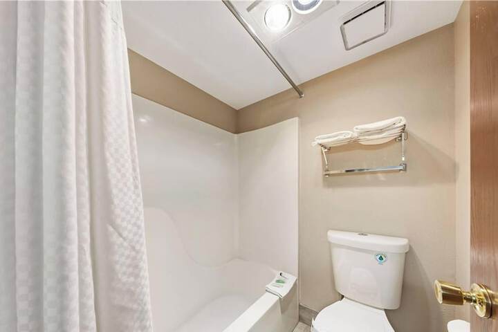 Clean Restrooms