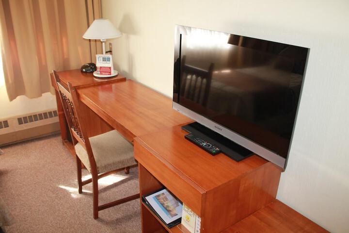 Room 5 of 20