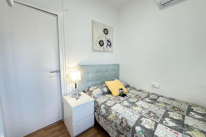 Room 5 of 20