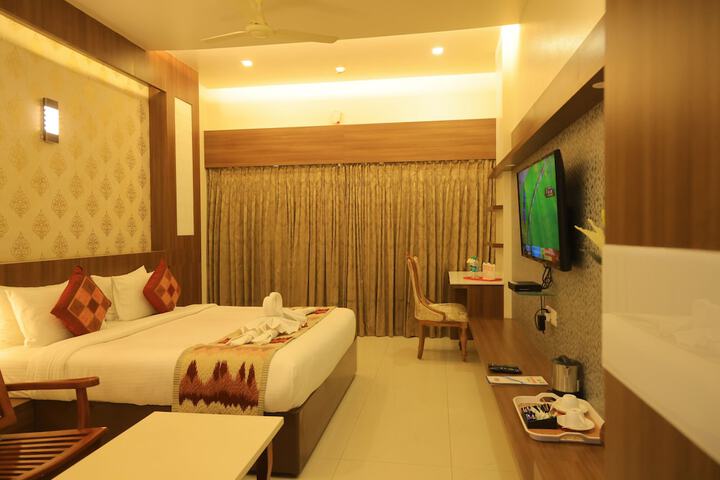 Room 13 of 30