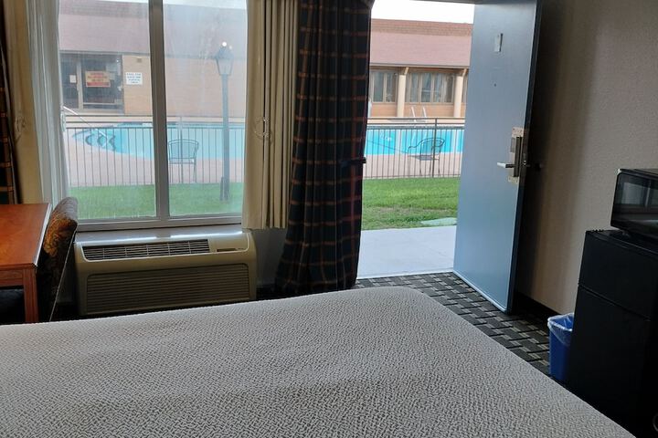Room 137 of 190