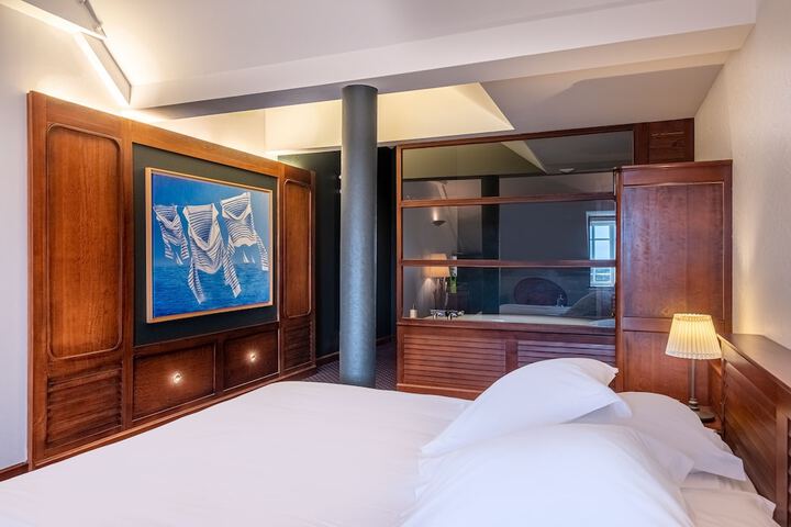 Room 14 of 78