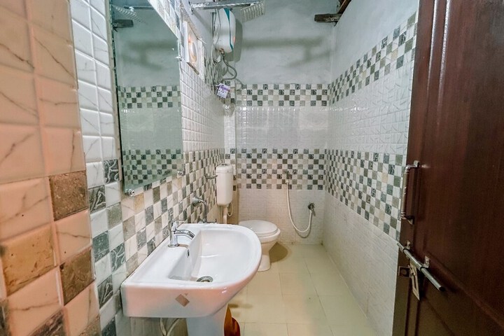 Room 17 of 20