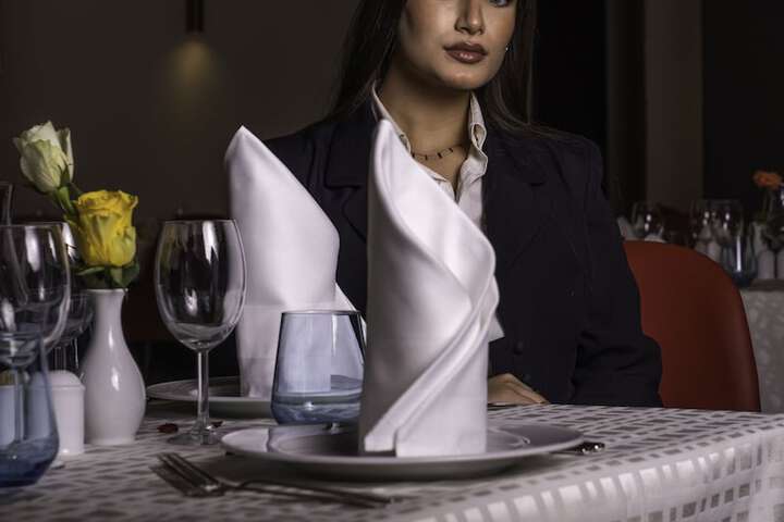 Dining 40 of 72