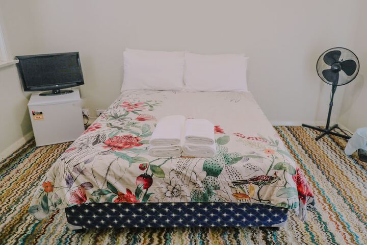 Room 10 of 37