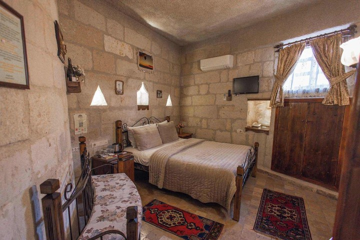 Room 10 of 61