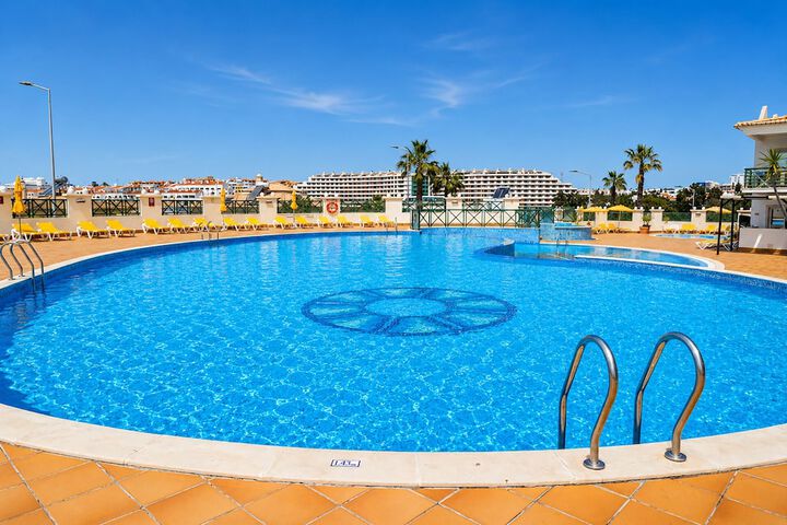 Hotel with Pool