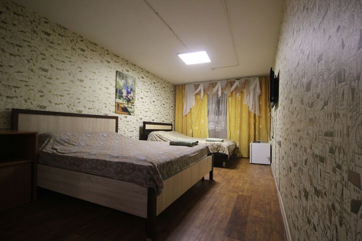 Room 9 of 33