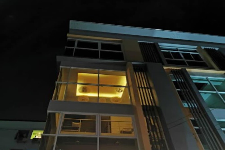 Hotel 32 of 32