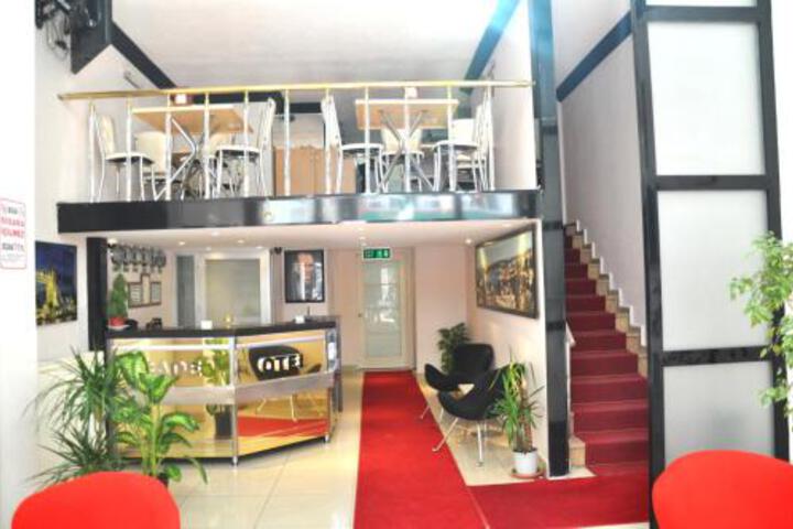 BADE 2 OTEL