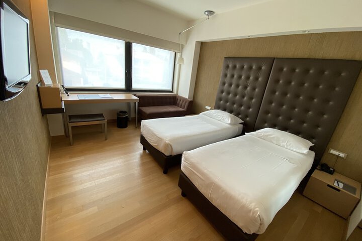 Room 13 of 139
